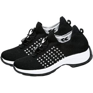 Comfort Wear Black and White Women's Athletic Sneakers walking shoes size 8